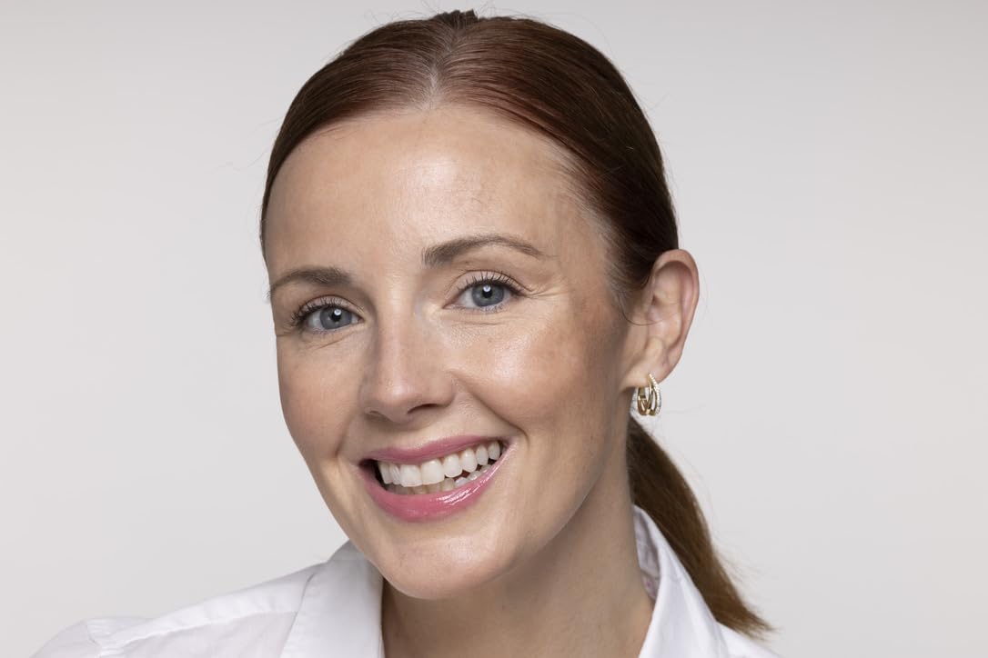 EpicLight Lip Flip Tints Treatment Balm Tube - Lip Balm and Plumper - Peptide Treatment for Lips Volume & Hydration - Plump and Moisturize Lips - Paraben & Sulfate-free, Non-Toxic (French Martini)