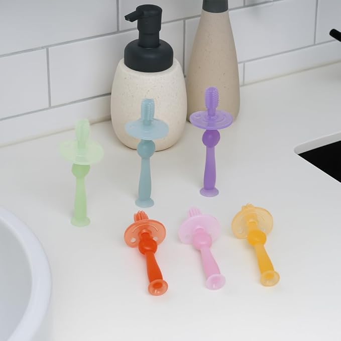 haakaa 360° Silicone Baby Toothbrush – 100% Soft Food Grade Silicone, BPA-Free, Suction Base, Safe for Babies 6 Months+, Gentle Gum and Teeth Cleaning for Infants, Gum Massager (Lilac)