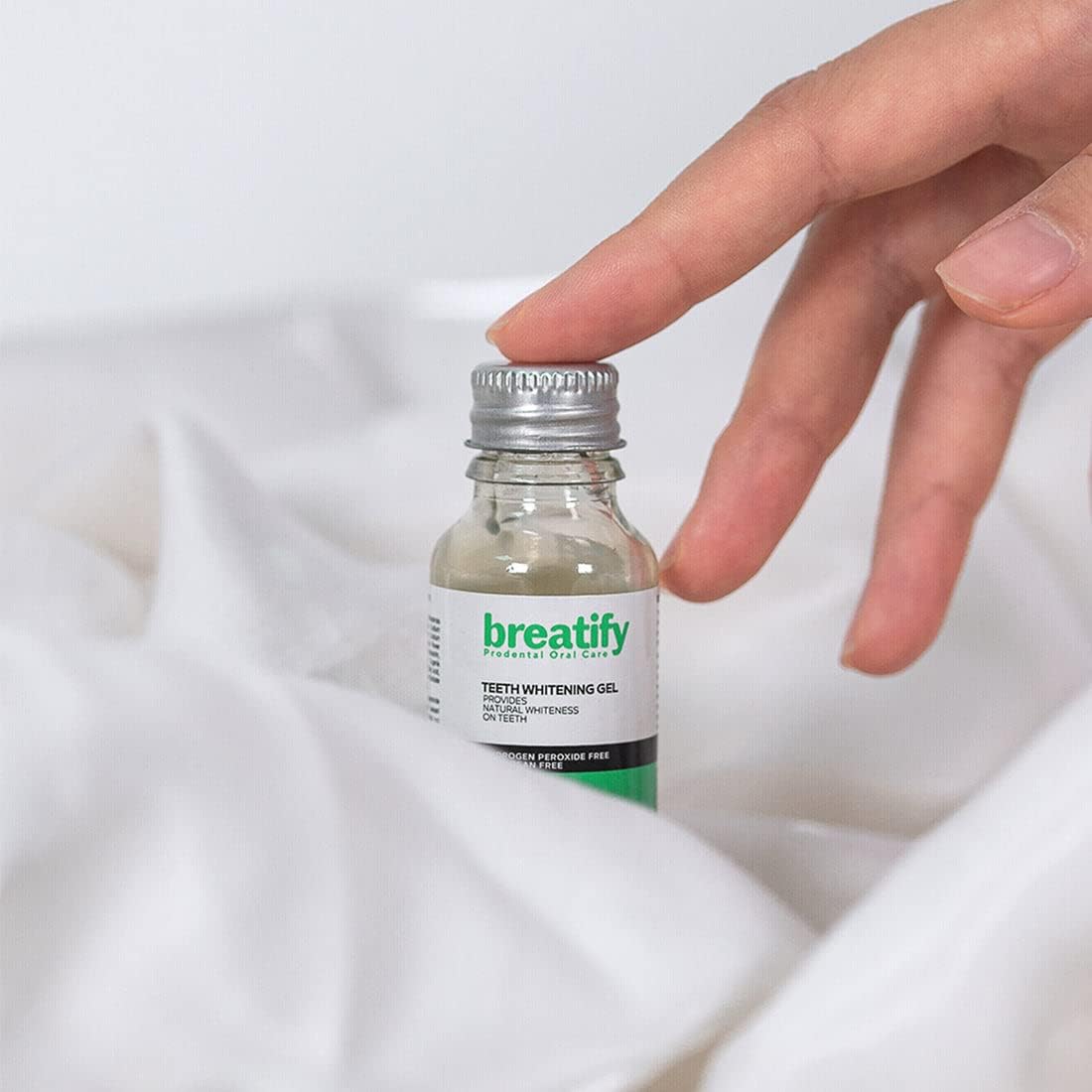 Teeth Whitening Gel, Natural Whiteness, Effective, Painless, No Sensitivity, Easy to Use, Removes Stains and Yellowing on The Teeth, 0.67 Fl Oz