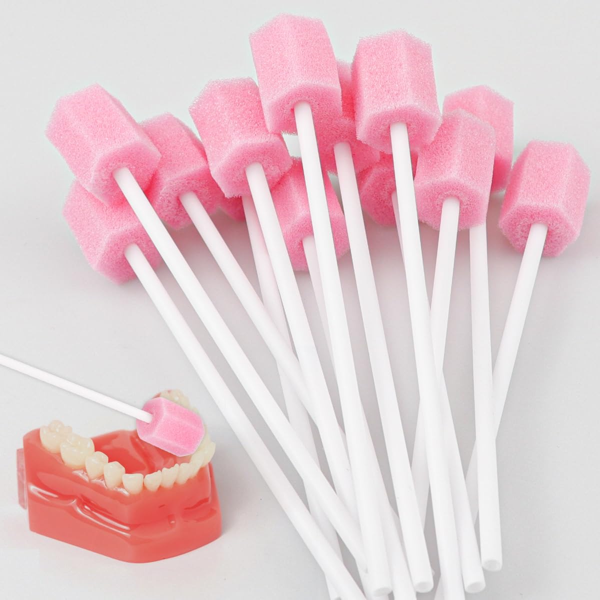 100Pcs Oral Swabs Mouth Cleaning Sponge Sticks Sterile Dental Swabs Disposable Foam Sticks Tooth Care for Adults Children