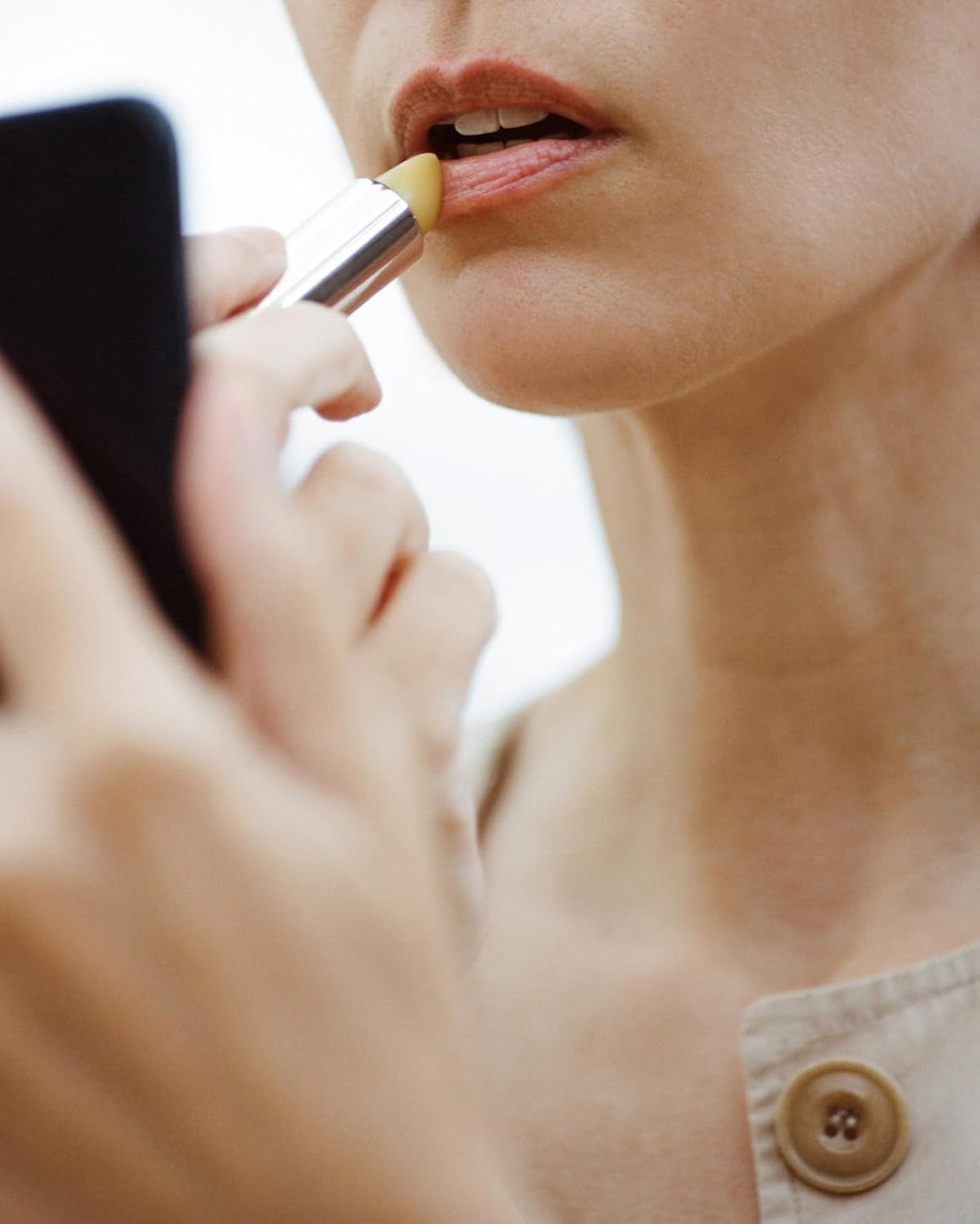 ACTIVIST A.M.S Manuka Honey Lip Balm | Product of New Zealand | Mānuka Honey 850+MGO| Handcrafted | 100% Natural (3.7 g | 0.13 oz)