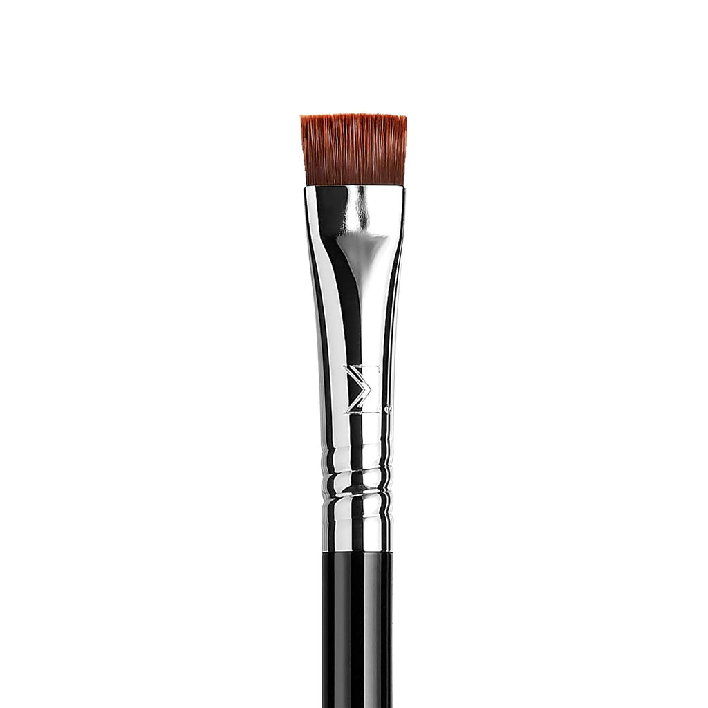 Sigma Beauty E15 Flat Definer Brush – Flat-Angled Professional Makeup Brush for Sharp, Defined Makeup Application, Eyeliner Brush Adapts to Liquid, Gel, & Powder Eye Makeup (1 Brush)