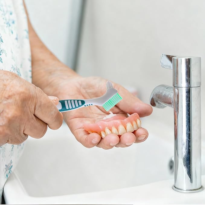 2Pcs Denture Cleaning Brush Kit False Teeth Toothbrushes with 1 White Carrying Case Travel Multi-Layered Soft Bristles Denture Cleaner Ergonomic Rubber Handle(Green and Purple)