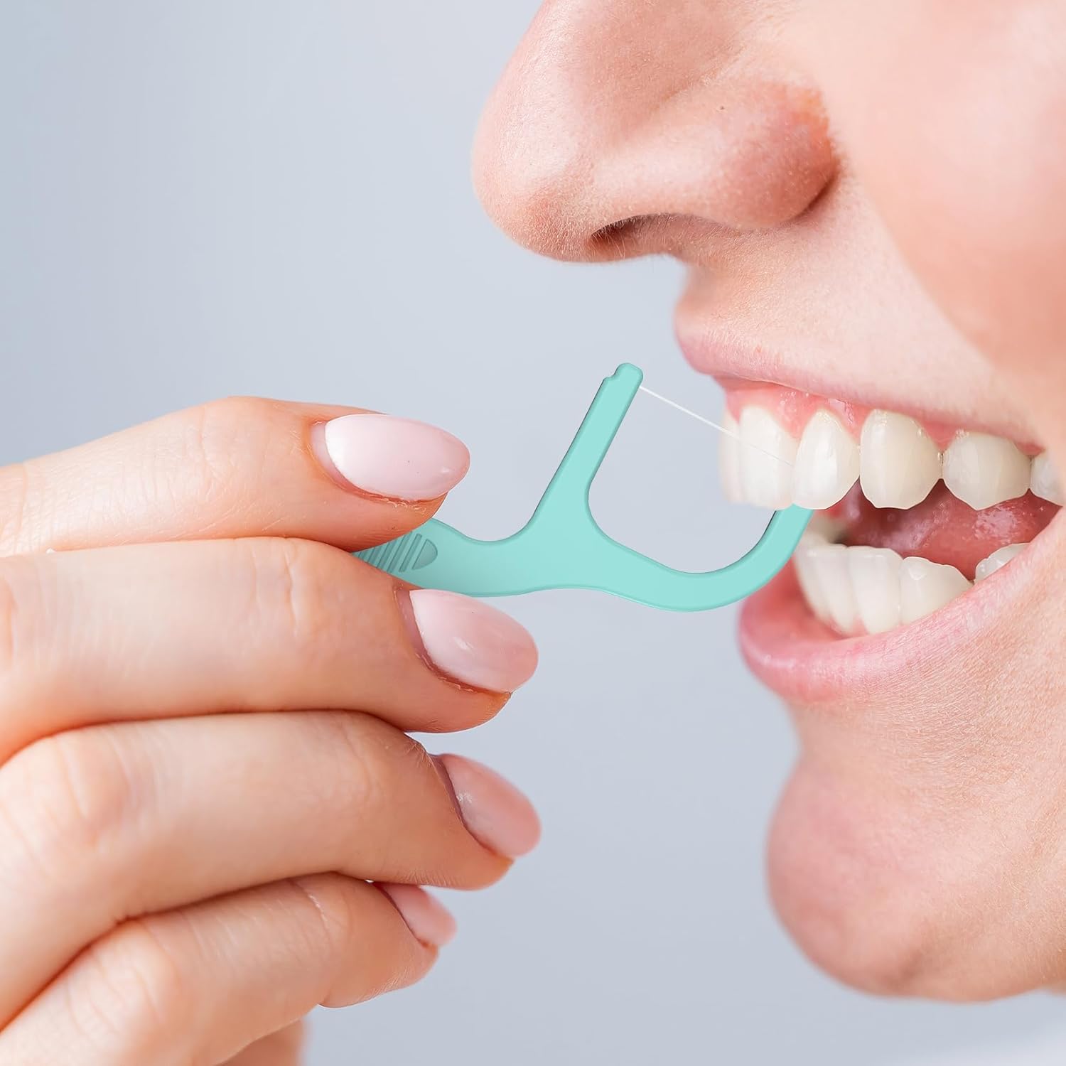 RAZOKO Dental Floss Picks Extra Strong Flosser Pick Toothpicks Fresh Mint 200 Count