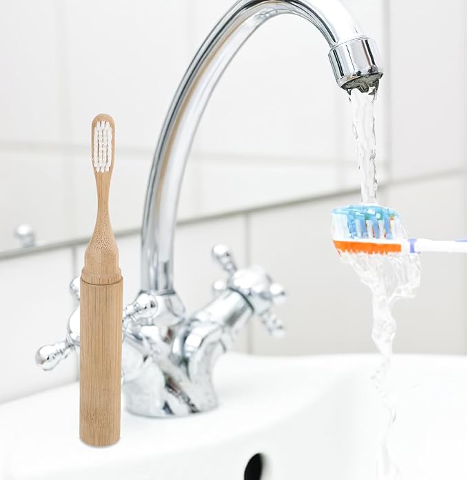 Folding Toothbrush with Soft Bristles for Adults Portable Lightweight Travel Toothbrush for Men and Women Eco-Friendly Oral Care Tool for Business Trips and Daily Use