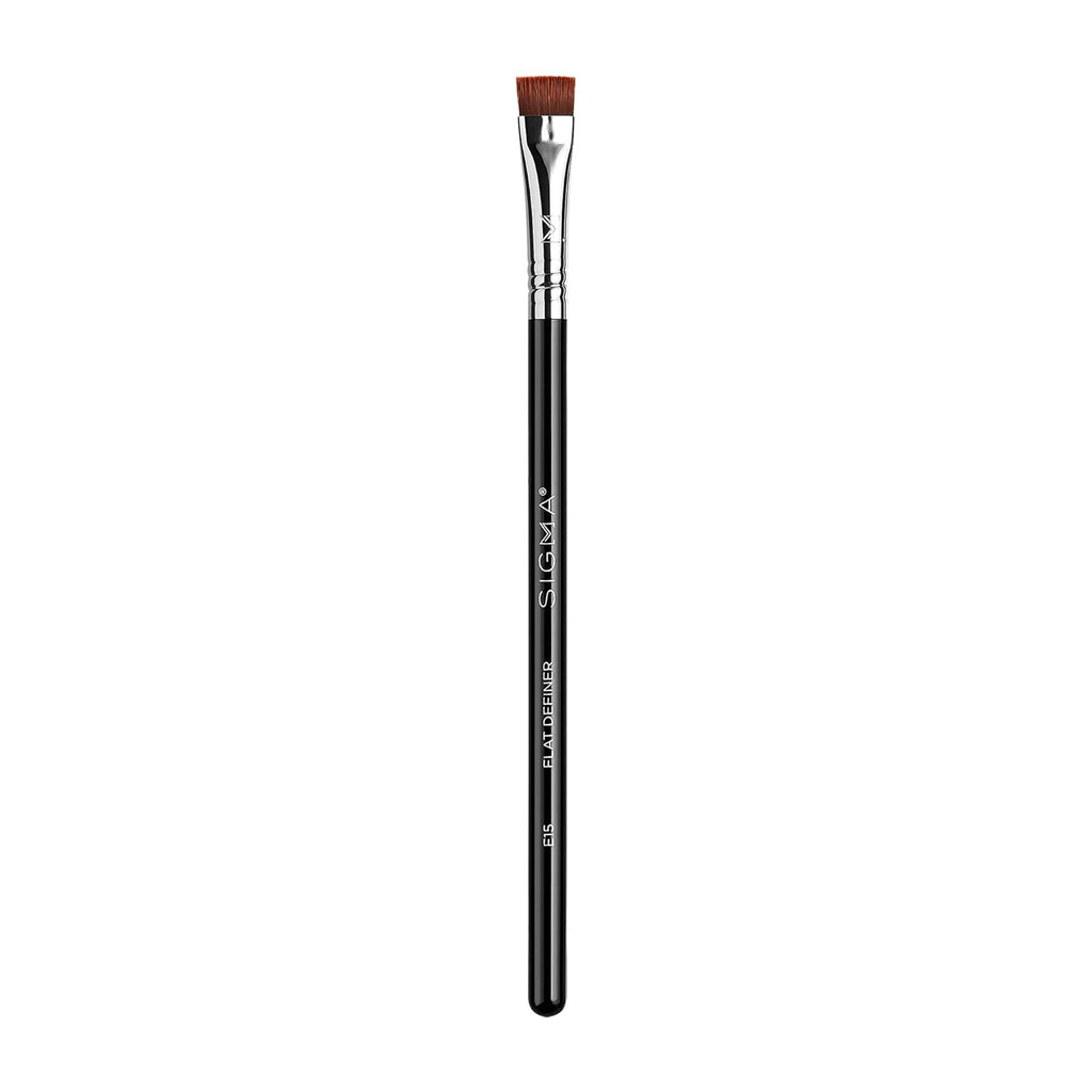 Sigma Beauty E15 Flat Definer Brush – Flat-Angled Professional Makeup Brush for Sharp, Defined Makeup Application, Eyeliner Brush Adapts to Liquid, Gel, & Powder Eye Makeup (1 Brush)