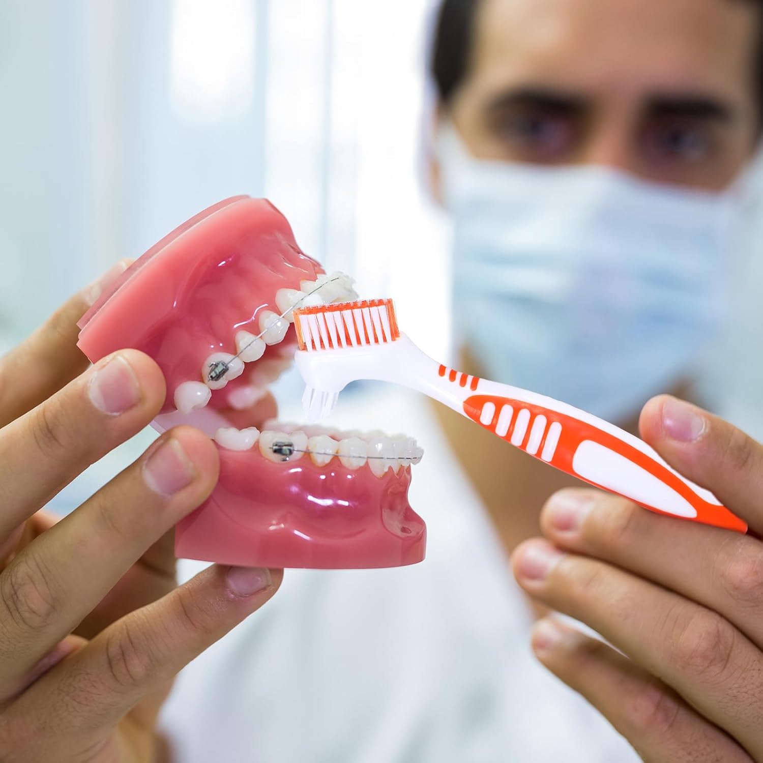 2Pcs Denture Brush, Denture Cleaning Brush Set with White Carrying Case Denture Toothbrushes with Multi-Layered Soft Bristles and Rubber Anti-Slip Handle (Blue + Orange)