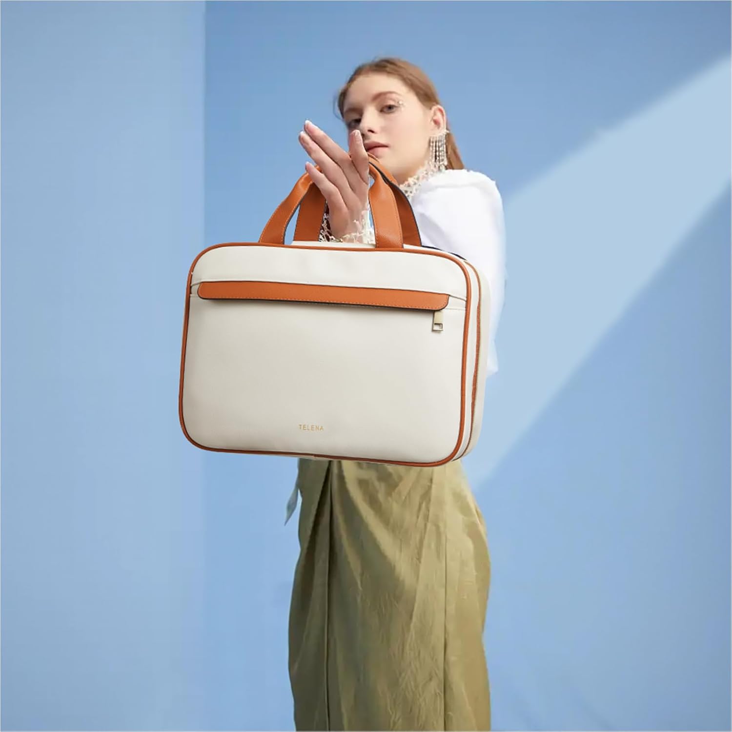 Telena Travel Toiletry Bag for Women with Hanging Hook, Water-resistant Cosmetic Bag Travel Organizer for Accessories, Toiletries, Shampoo