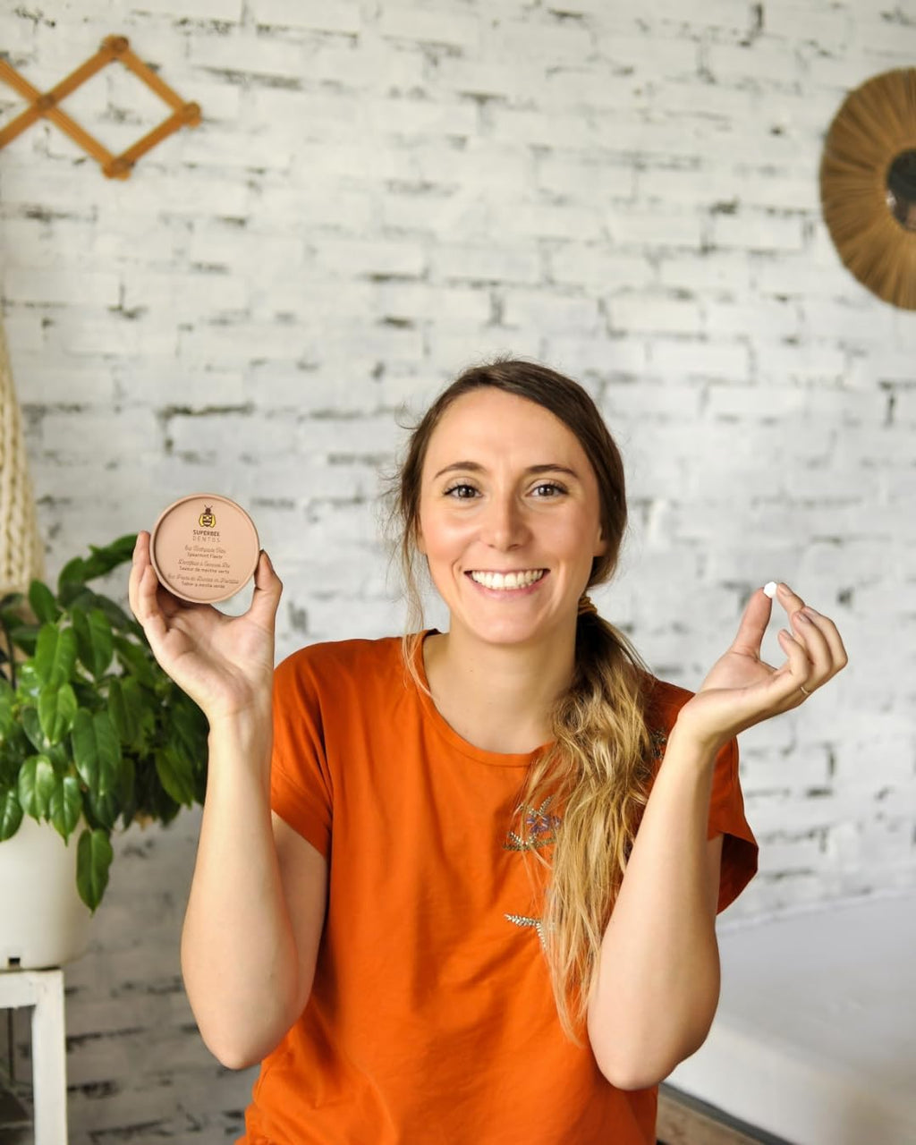 SuperBee Dentos Toothpaste Tablets, 100 Tabs, Fluoride Free & Eco Friendly, Travel Mouthwash Tablets, Sensitive Bites Kids Adults, Chewable Tablet, Spearmint