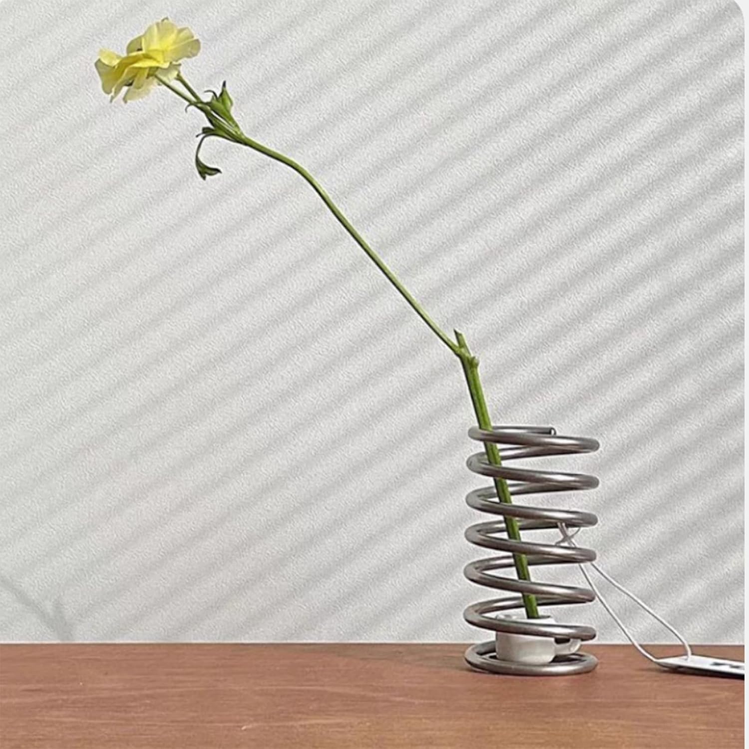 2Pcs Toothbrush Holders Steel Spring Shape Pen Holder Bathroom Tabletop Makeup Brush Organizer Toothbrush Stand