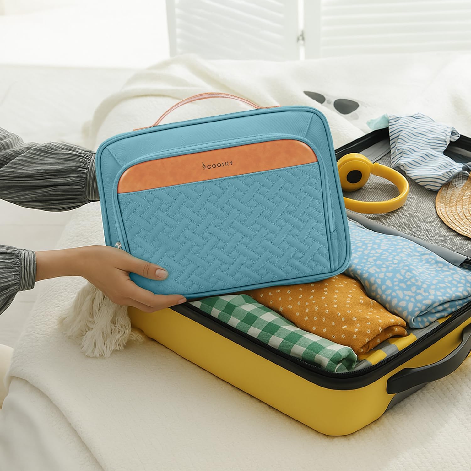 Travel Hanging Toiletry Bag for Women, Cruise Ship Essentials, with Jewelry Organizer, Extra Large Makeup Dopp Kit, Waterproof Cosmetic Bags, Toiletries Kit Set with Trolley Belt, Sky Blue