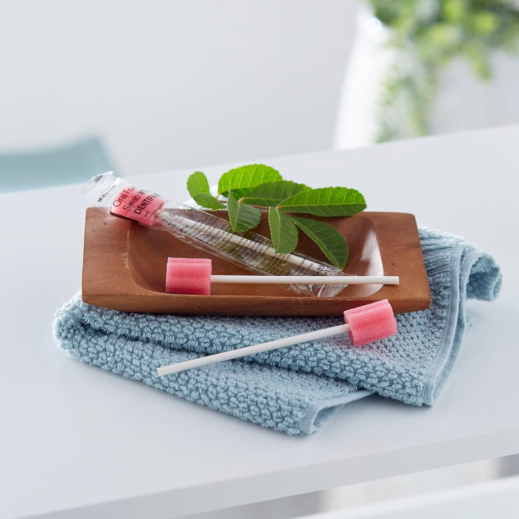 McKesson Oral Foam Swabs with Dentifrice, Gentle and Daily Oral Cleaning, Mint, 250 Count, 1 Pack