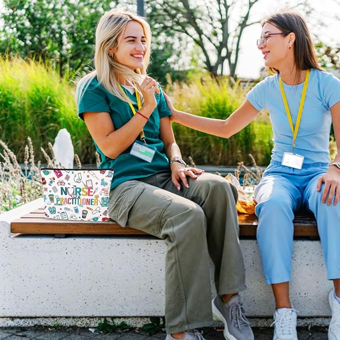 Nurse Practitioner Gifts Makeup Bag for Women, Nurse Appreciation Gift Cosmetic Bag Supplies Medical Np Nurse Graduation Gift Nurses Doctors Ursing Students