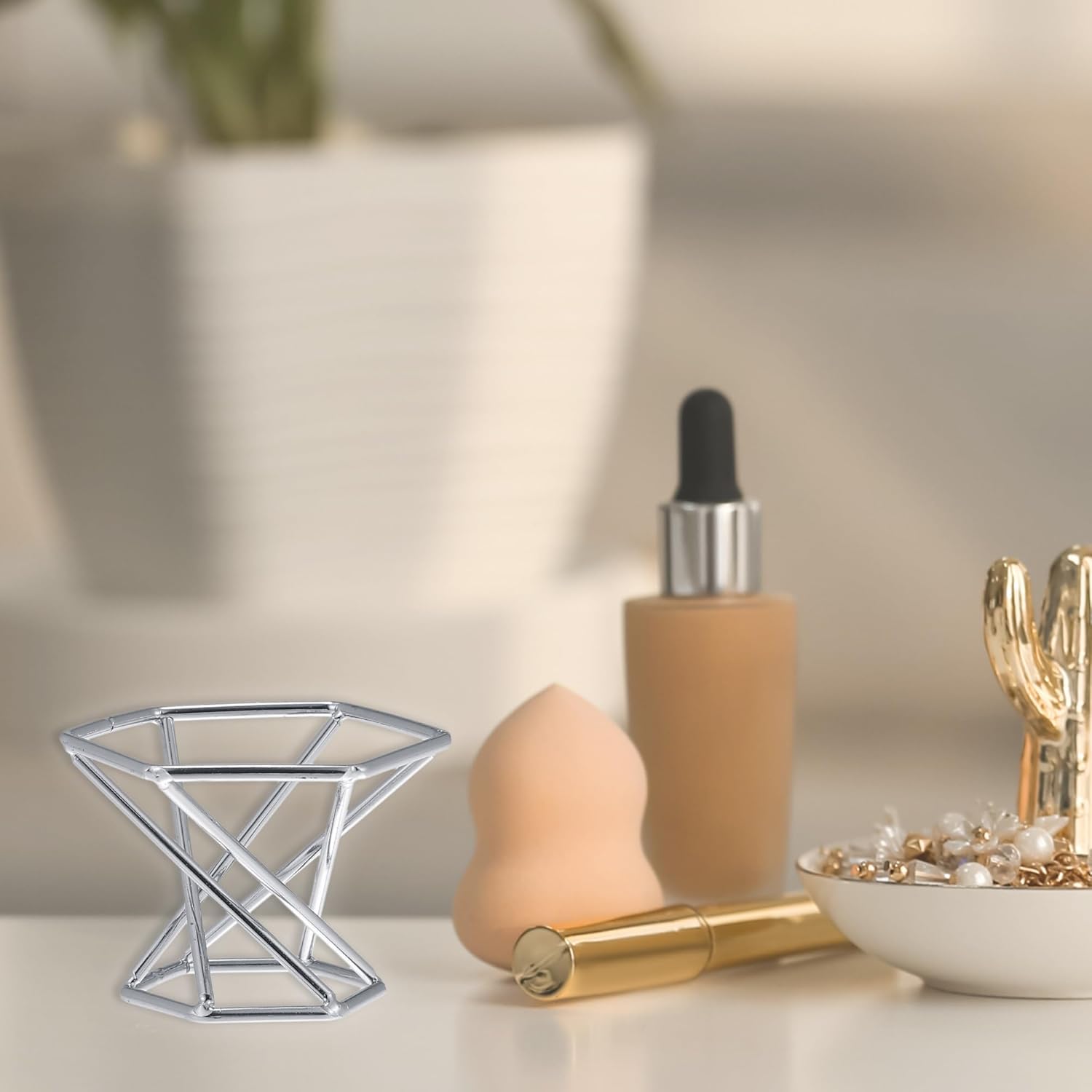 VOCOSTE Makeup Sponge Holder, Beauty Sponge Dry Stand, Beauty Sponge Holder, Makeup Beauty Egg Drying Stand for Vanity, Silver Tone