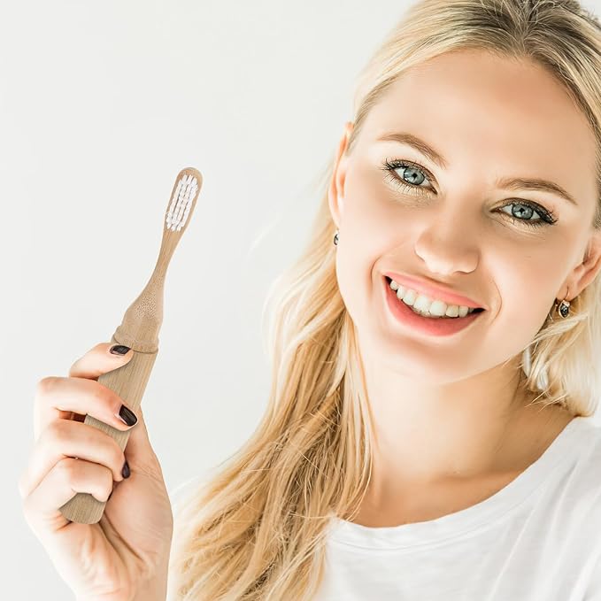 Folding Toothbrush with Soft Bristles for Adults Portable Lightweight Travel Toothbrush for Men and Women Eco-Friendly Oral Care Tool for Business Trips and Daily Use