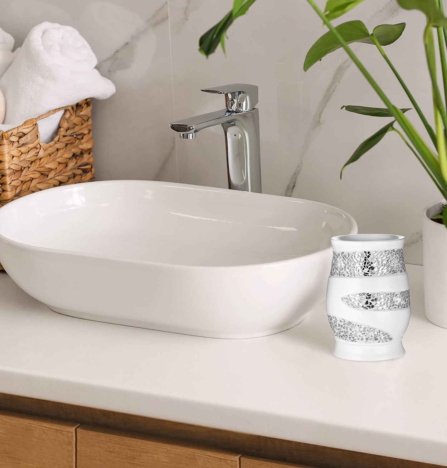 Zahari Home Sinatra Bath Tumbler Toothbrush and Toothpaste Holder Makeup Brushes Organizer, White