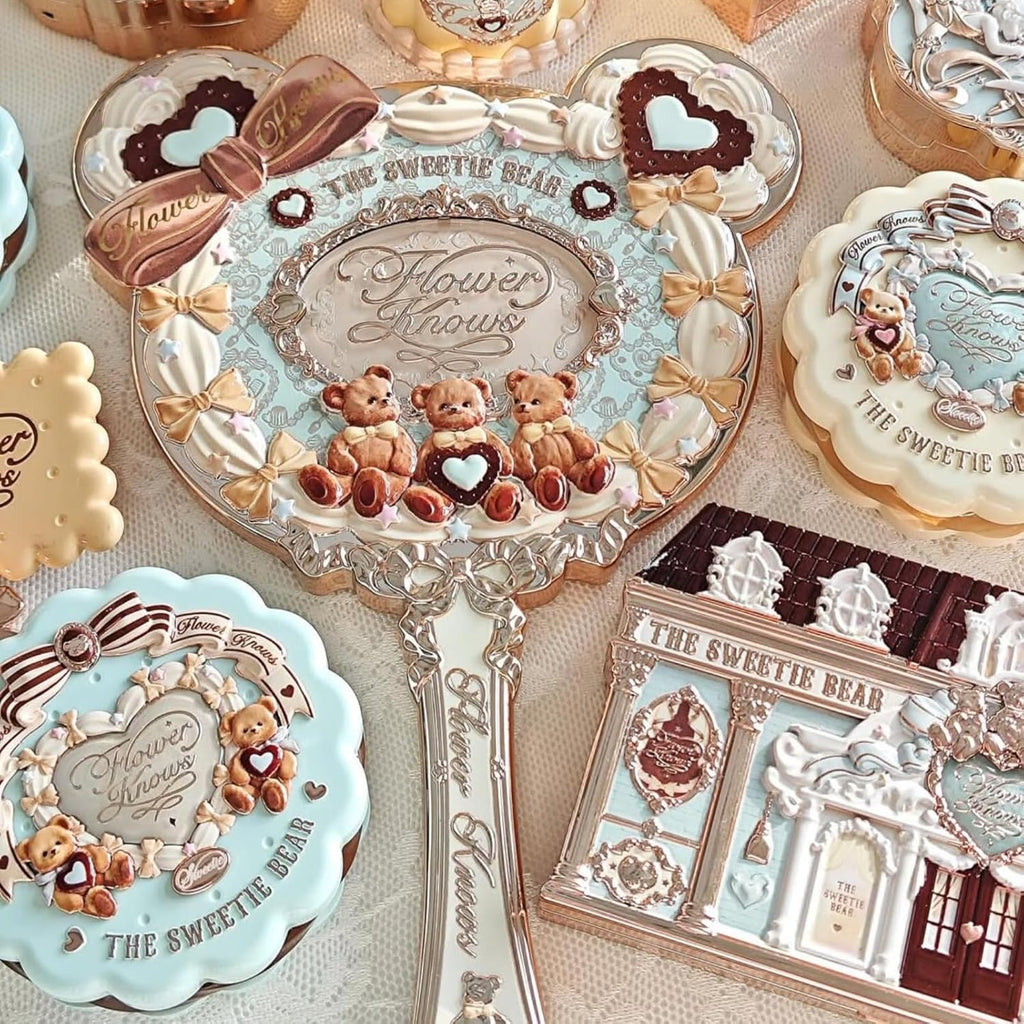 Flower Knows The Sweetie Bear Hand Mirror,Vintage Portable Handheld Mirror,Fancy & Pretty Princess Mirror with Long Handle,Gift for Girls(Minty Blue)