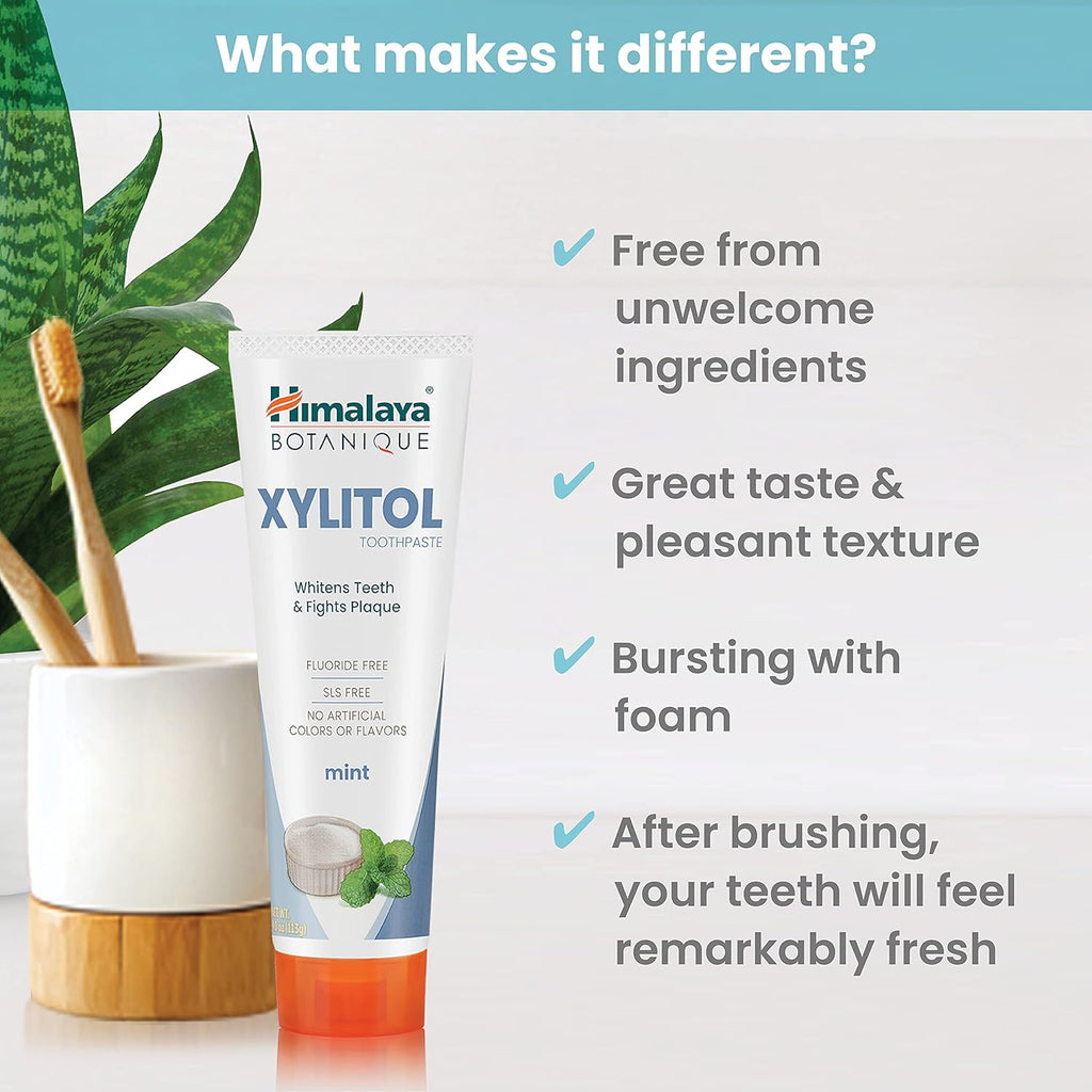 Himalaya Botanique Xylitol Toothpaste, Mint Flavor - Fluoride Free Toothpaste to Whiten Teeth, Fight Plaque and for Fresh Breath - Vegan, Gluten Free, No Artificial Flavors or Colors, 4 oz