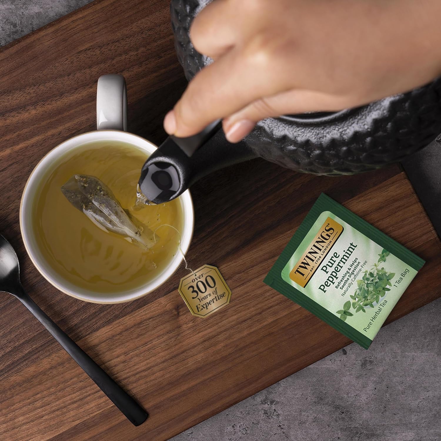 Twinings Pure Peppermint Herbal Tea Individually Wrapped Bags, 20 Count (Pack of 1), Fresh Minty Flavour, Naturally Caffeine-Free, Enjoy Hot or Iced, 20 Teabags