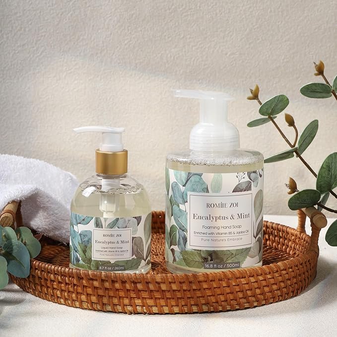 ROMIIE ZOI Liquid Hand Soap with Gift Box - Eucalyptus & Mint - 260ml/ 8.7 fl.oz
