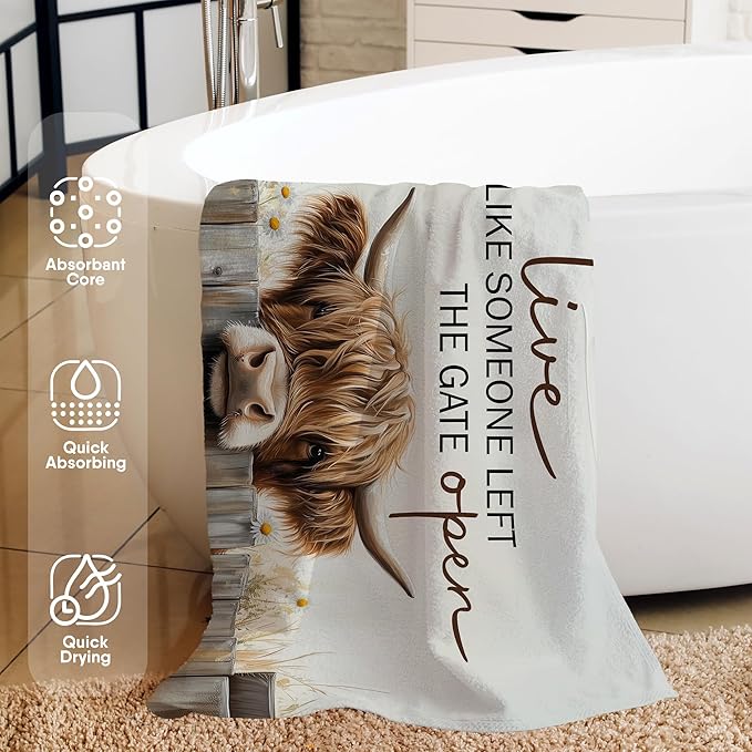 Highland Cow Western Beach Towel, Rustic Highland Cow Pool Towels, Rustic Cottagecore Large Beach Bath Travel Towels for Camping, Western Country Cows Bathroom Accessories Decor, 30x60in