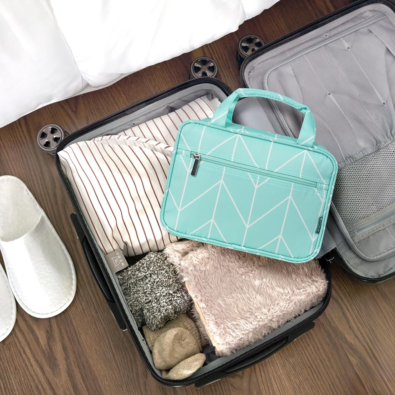 PAVILIA Hanging Toiletry Bag Travel Bag Women Men, Foldable Cosmetic Organizer, Roll up Makeup Bag, Water Resistant Accessories Toiletries, Large Travel Essentials Kit (Teal Chevron)